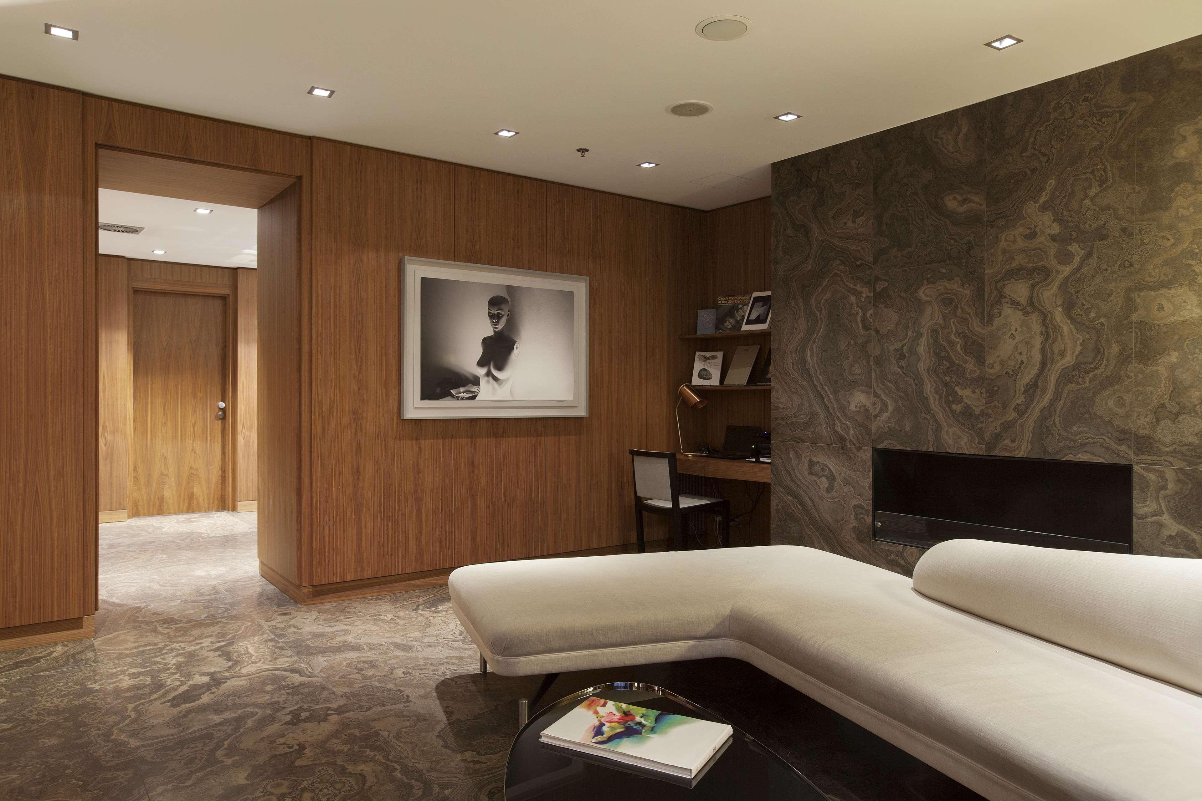 Otel The Emblem - Preferred & Prag